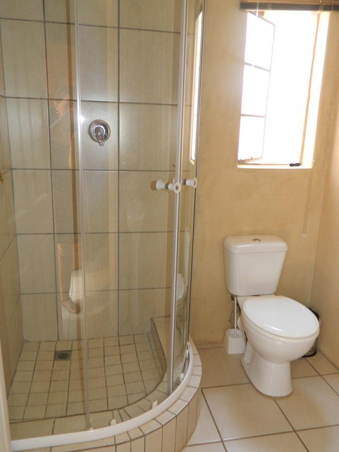 Guest House Gabby Klerksdorp Dış mekan fotoğraf