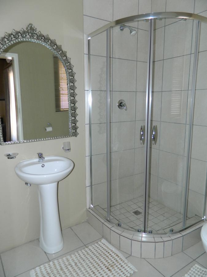 Guest House Gabby Klerksdorp Dış mekan fotoğraf