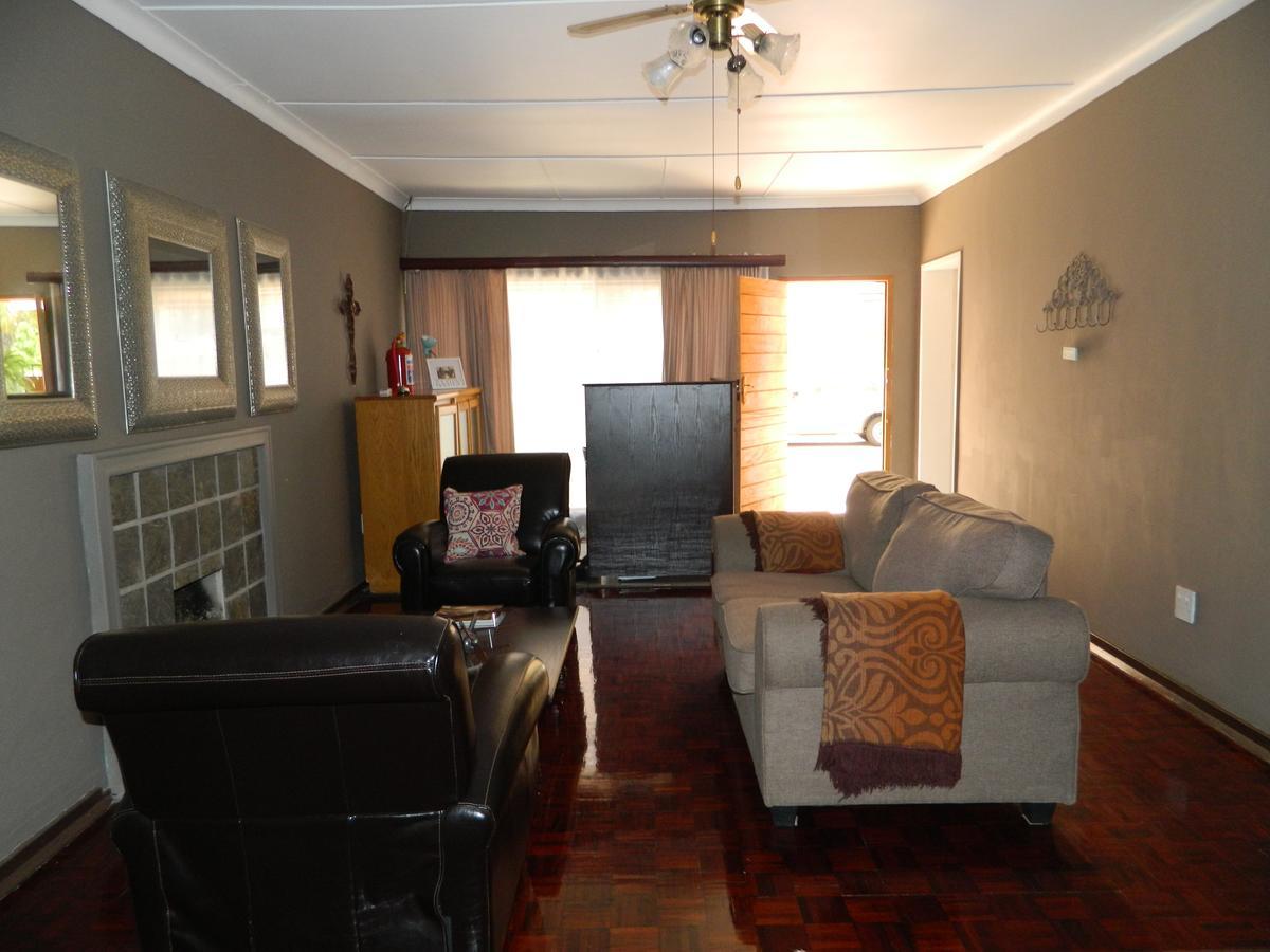 Guest House Gabby Klerksdorp Dış mekan fotoğraf